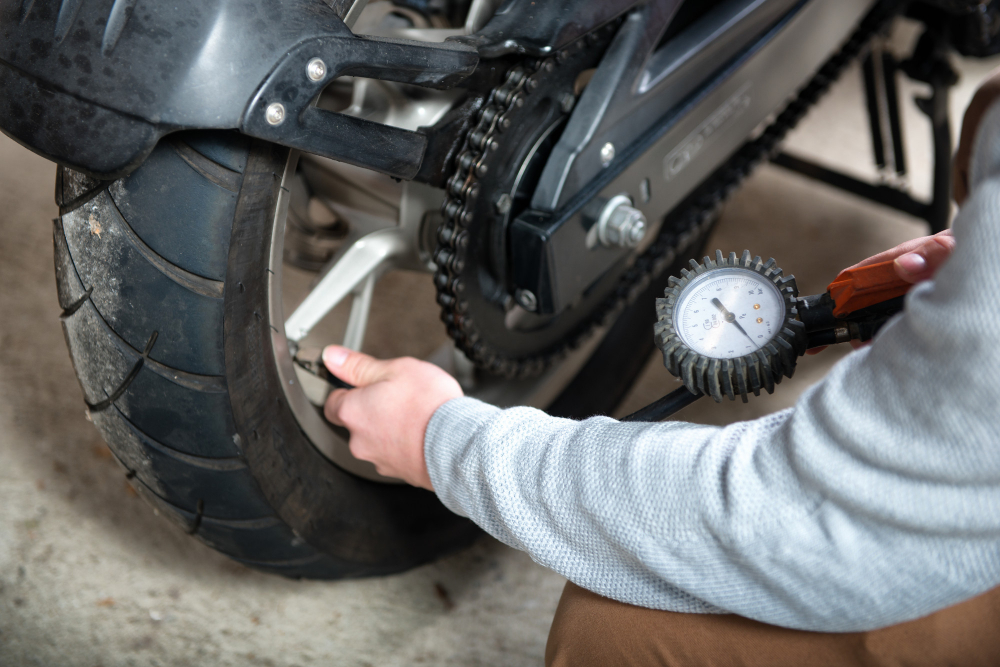 Como calibrar pneu de moto para rodar na cidade