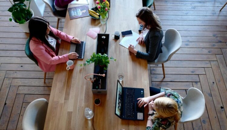 Como criar um cantinho de coworking que realmente funciona