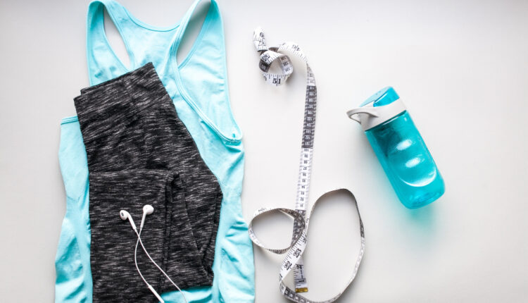 Como tirar cheiro de suor das roupas de academia