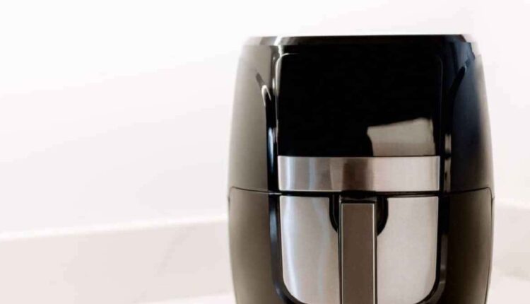 Descubra 5 jeitos fáceis de cuidar da sua AirFryer no dia a dia